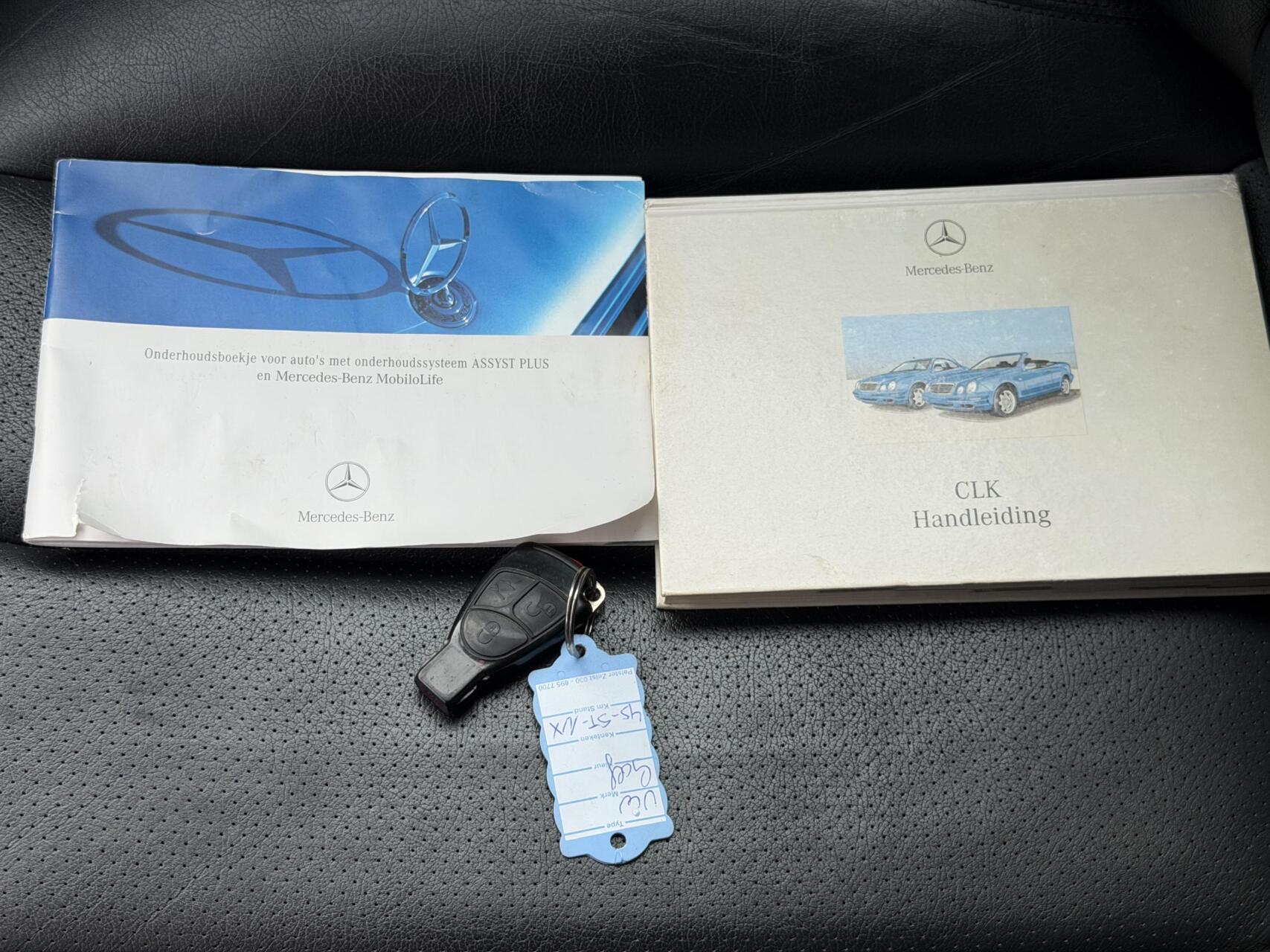 Foto van Mercedes-Benz CLK 320
