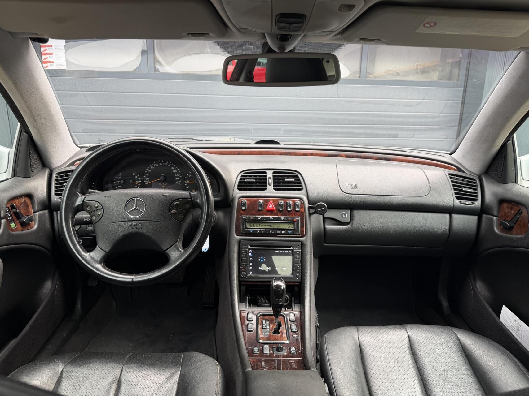 Foto van Mercedes-Benz CLK 320