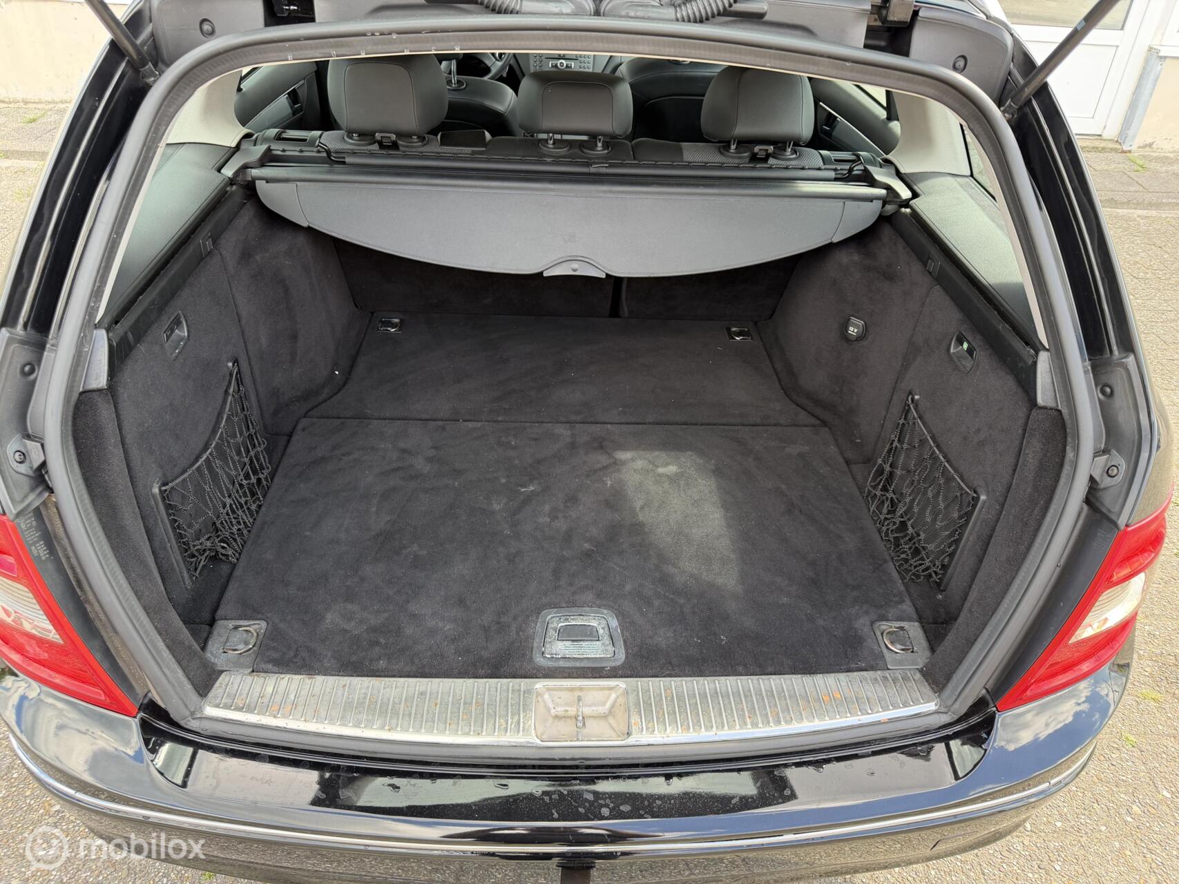 Foto van Mercedes-Benz C 180 Kompressor