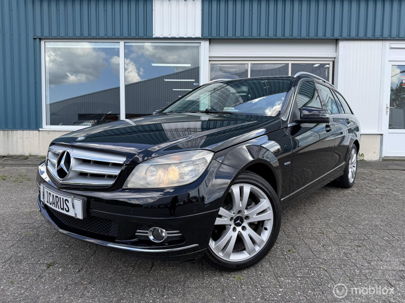 Mercedes-Benz C 180 Kompressor 180 K BlueEFFICIENCY 2010 - voorkant