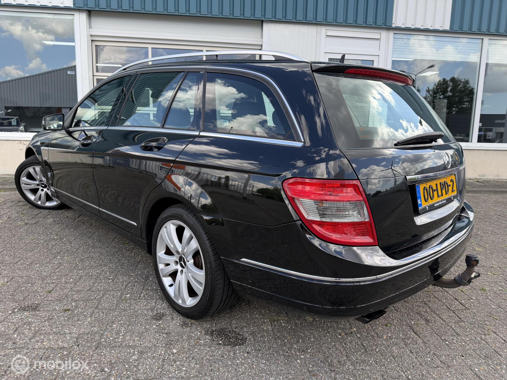 Foto van Mercedes-Benz C 180 Kompressor