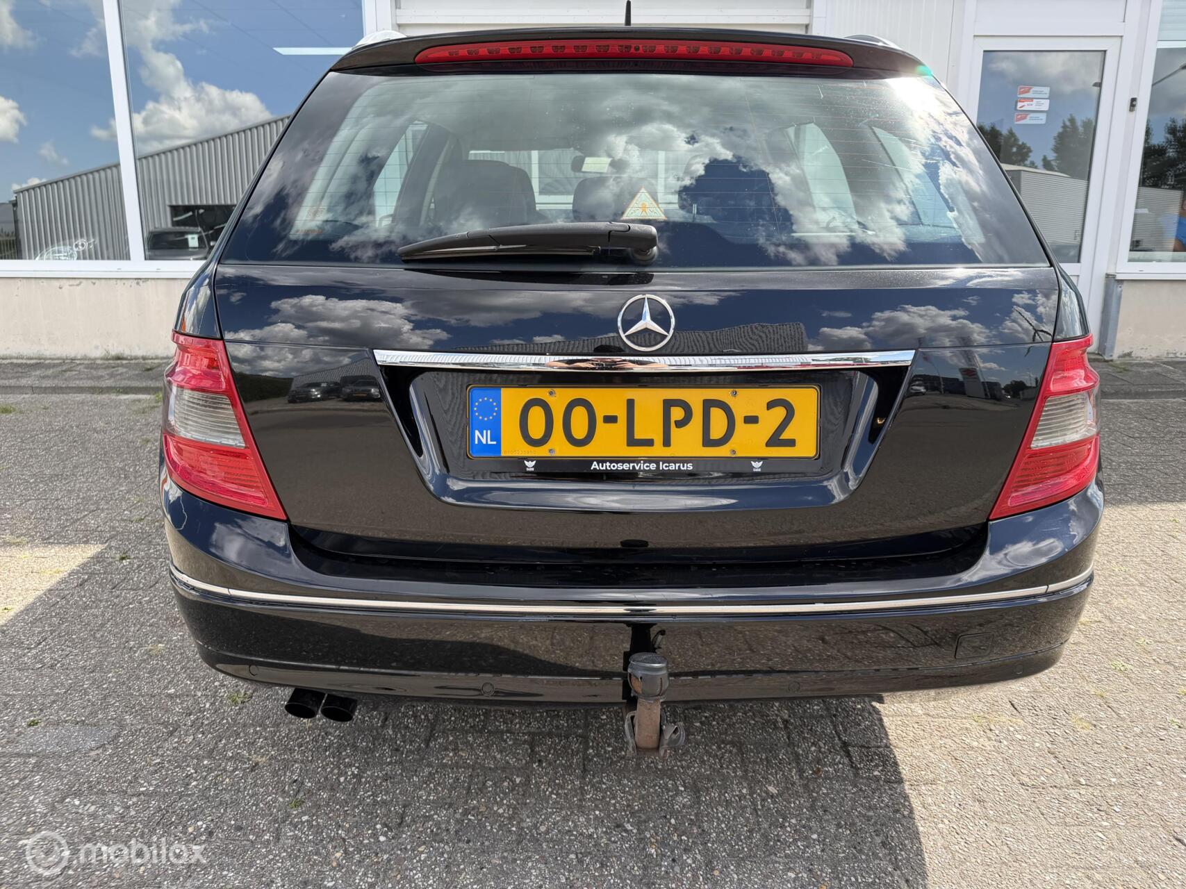 Foto van Mercedes-Benz C 180 Kompressor