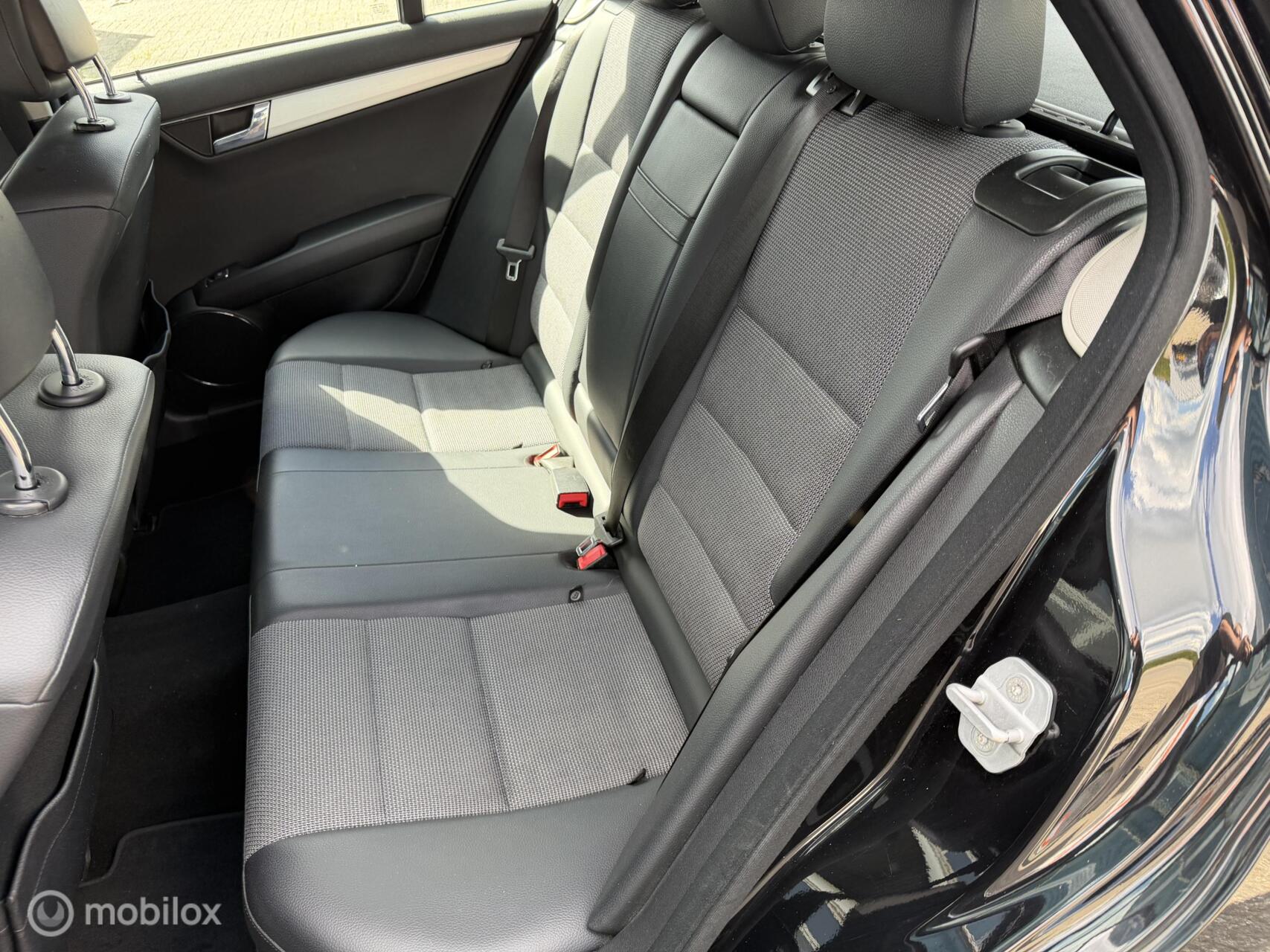Foto van Mercedes-Benz C 180 Kompressor