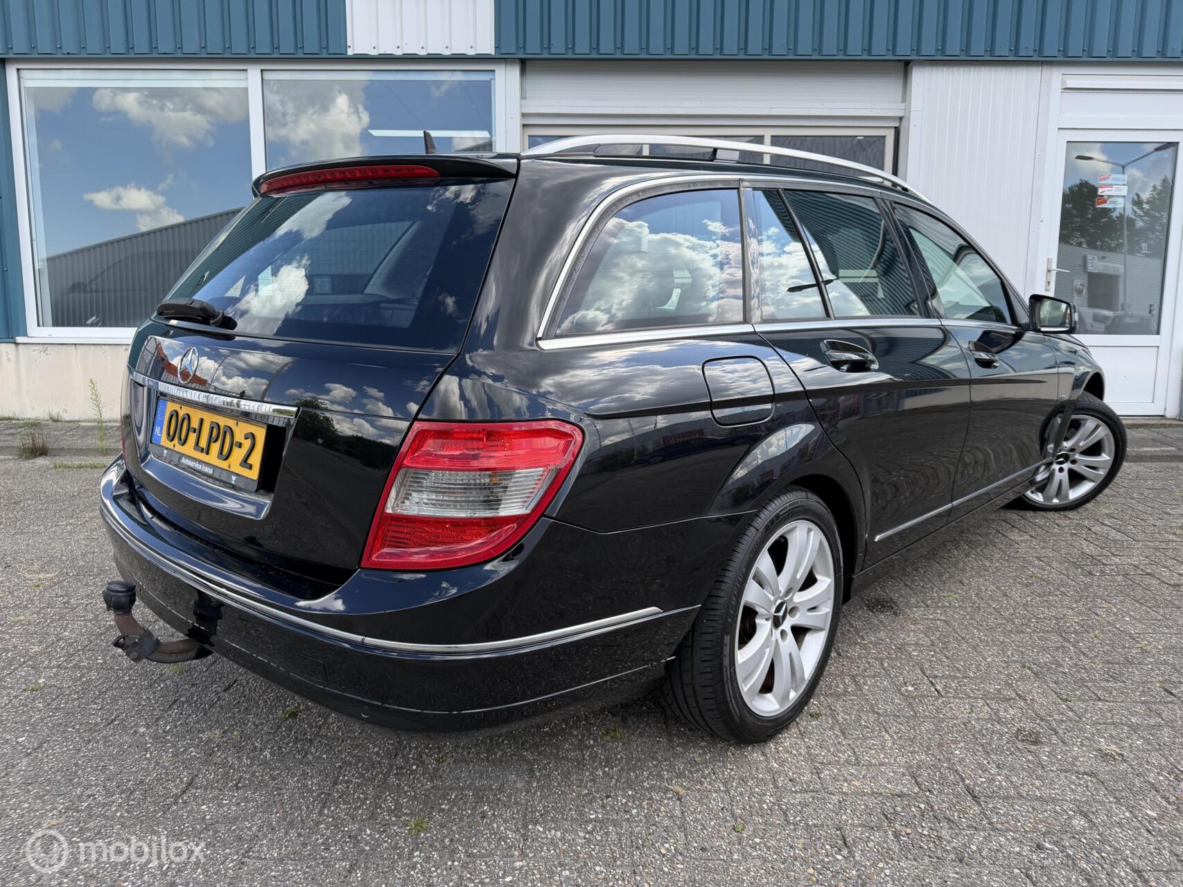 Foto van Mercedes-Benz C 180 Kompressor