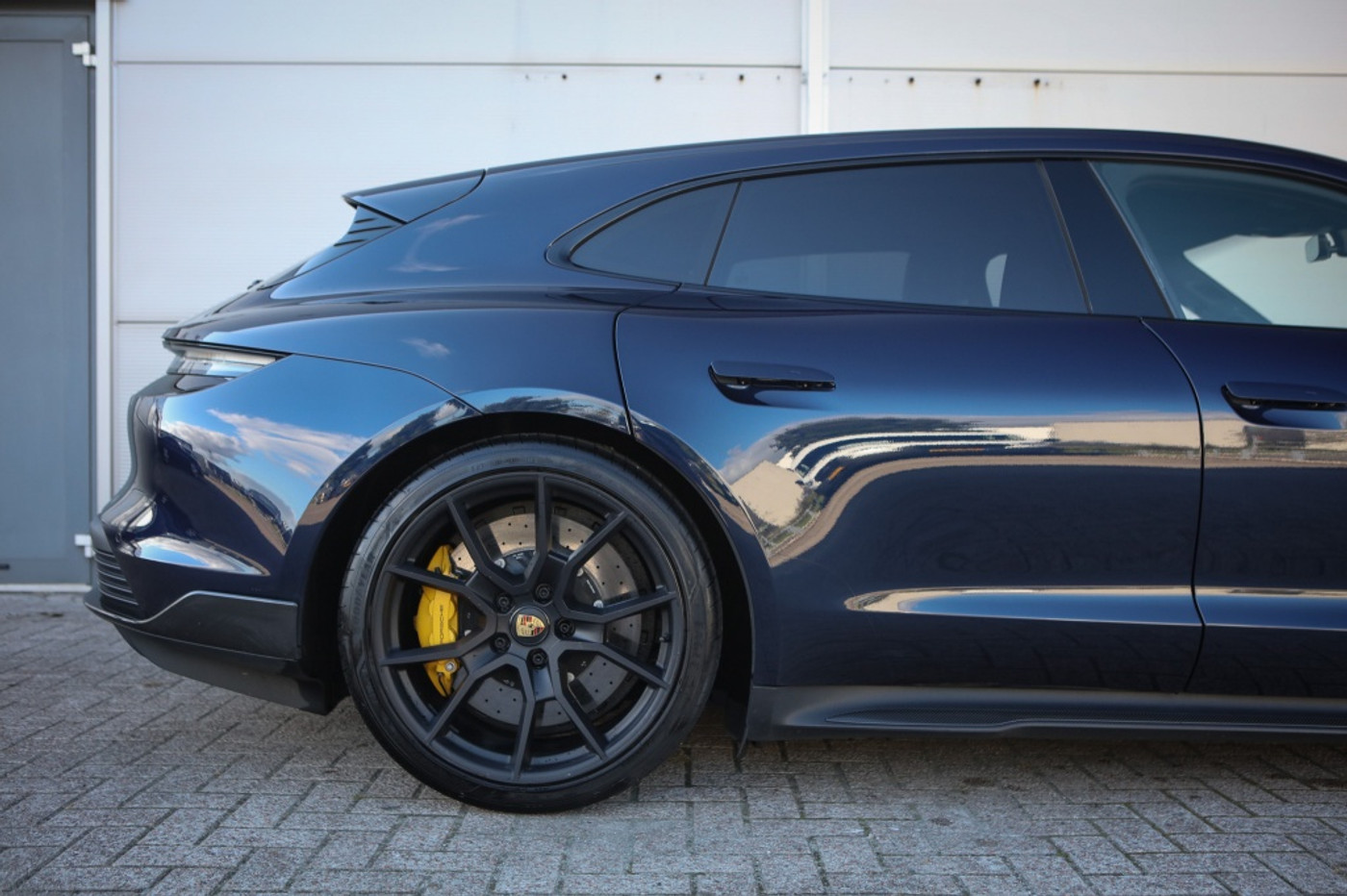 Foto van Porsche Taycan Sport Turismo
