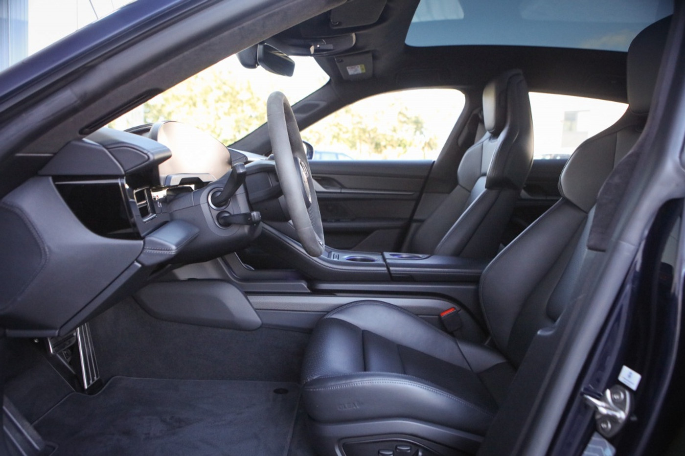 Foto van Porsche Taycan Sport Turismo