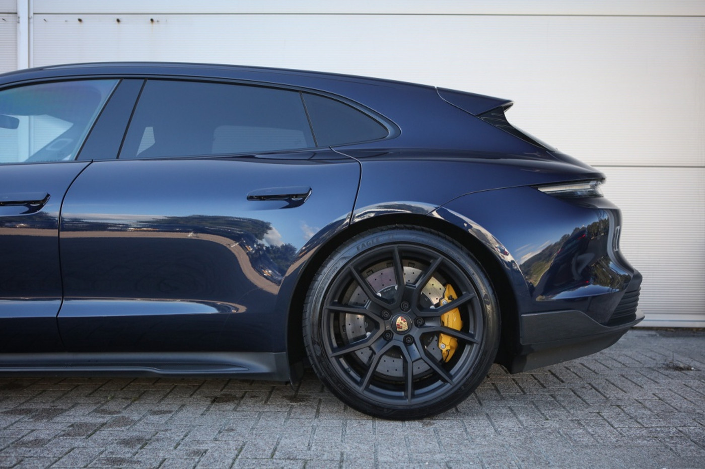 Foto van Porsche Taycan Sport Turismo