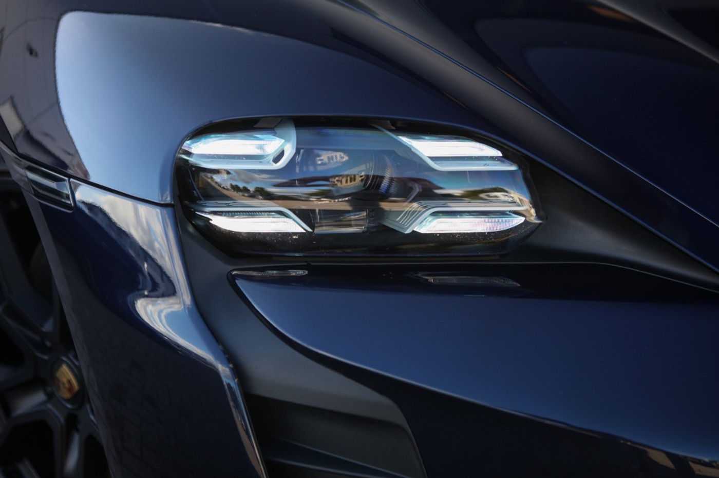 Foto van Porsche Taycan Sport Turismo