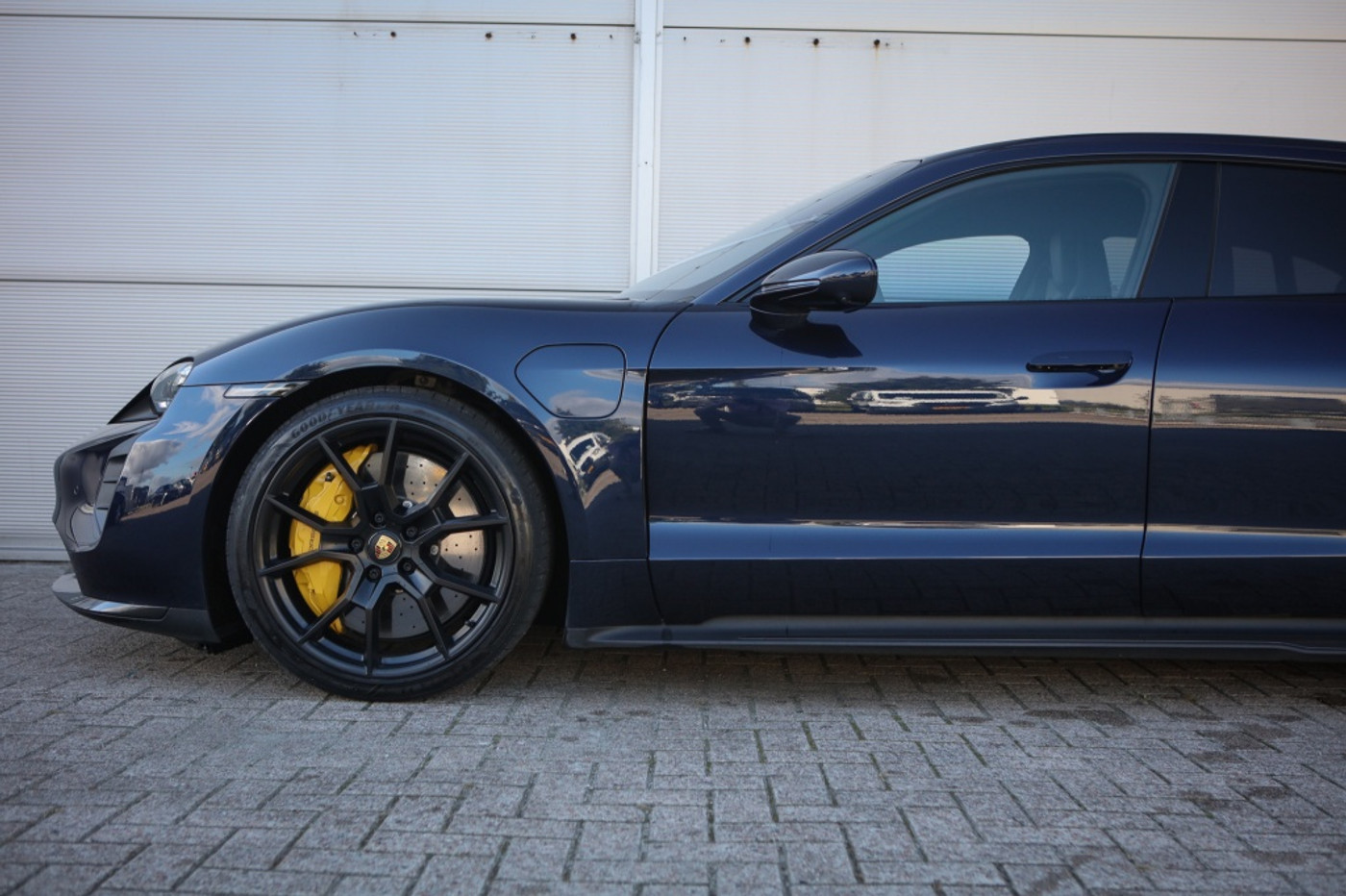 Foto van Porsche Taycan Sport Turismo