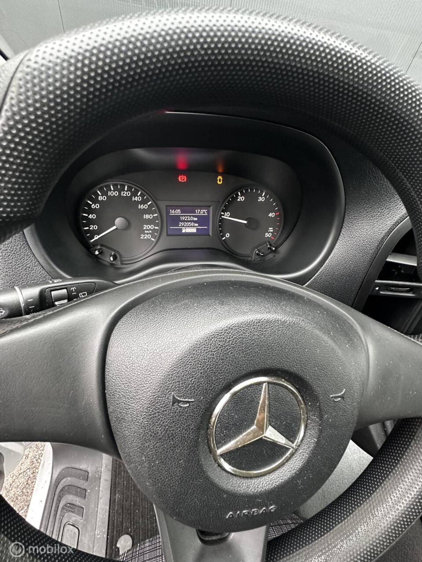 Foto van Mercedes-Benz Vito Tourer