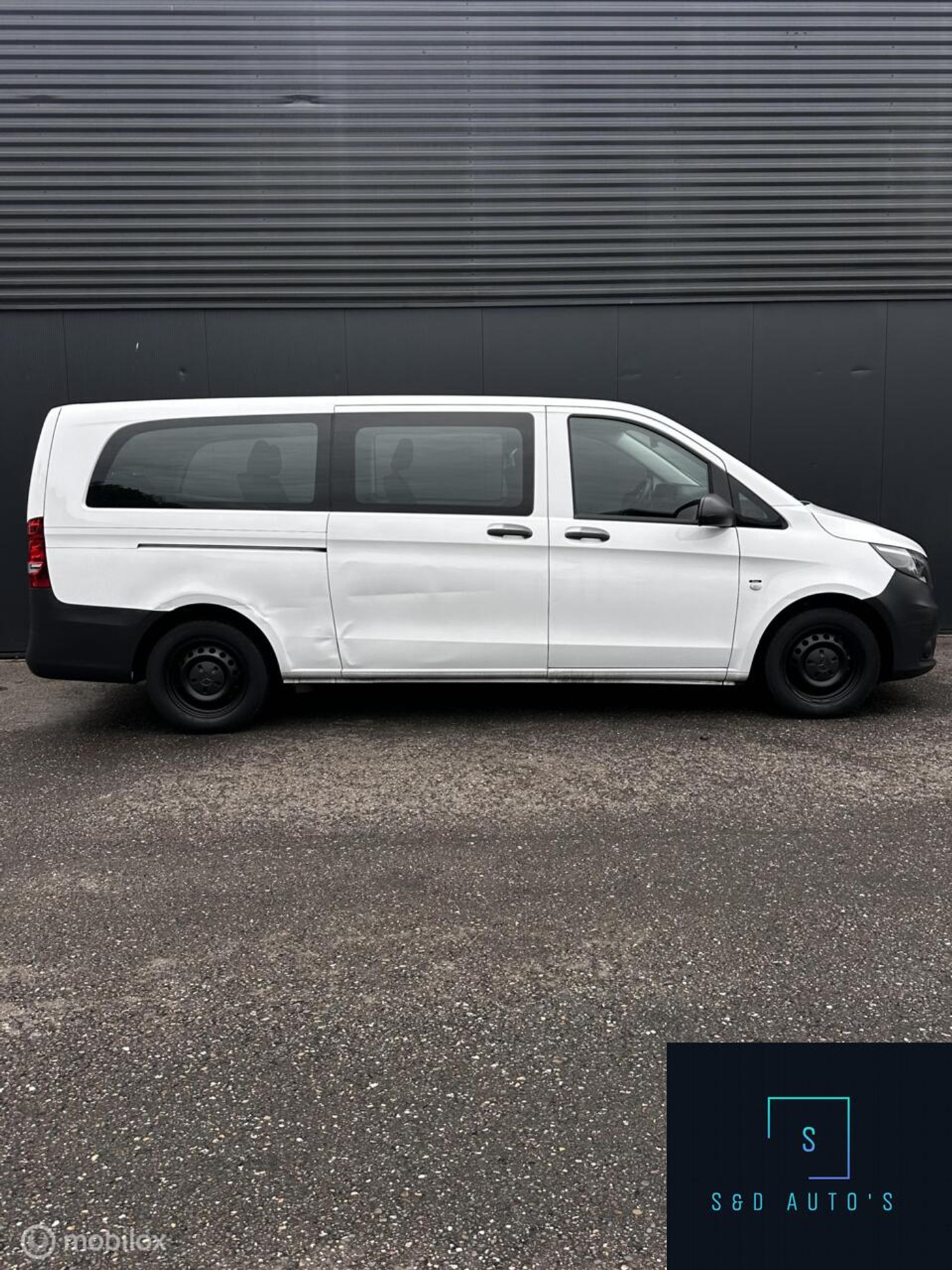 Foto van Mercedes-Benz Vito Tourer