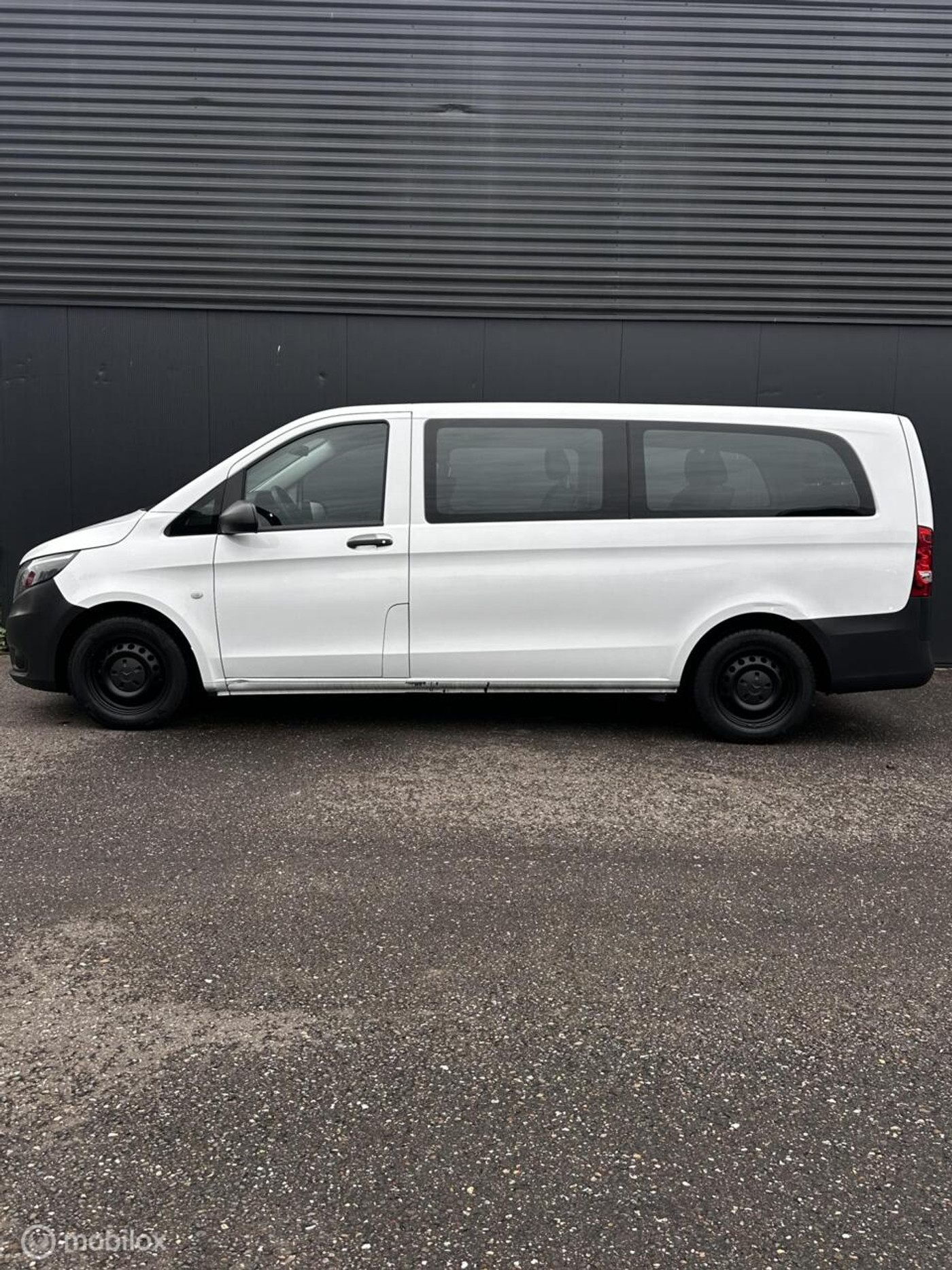 Foto van Mercedes-Benz Vito Tourer