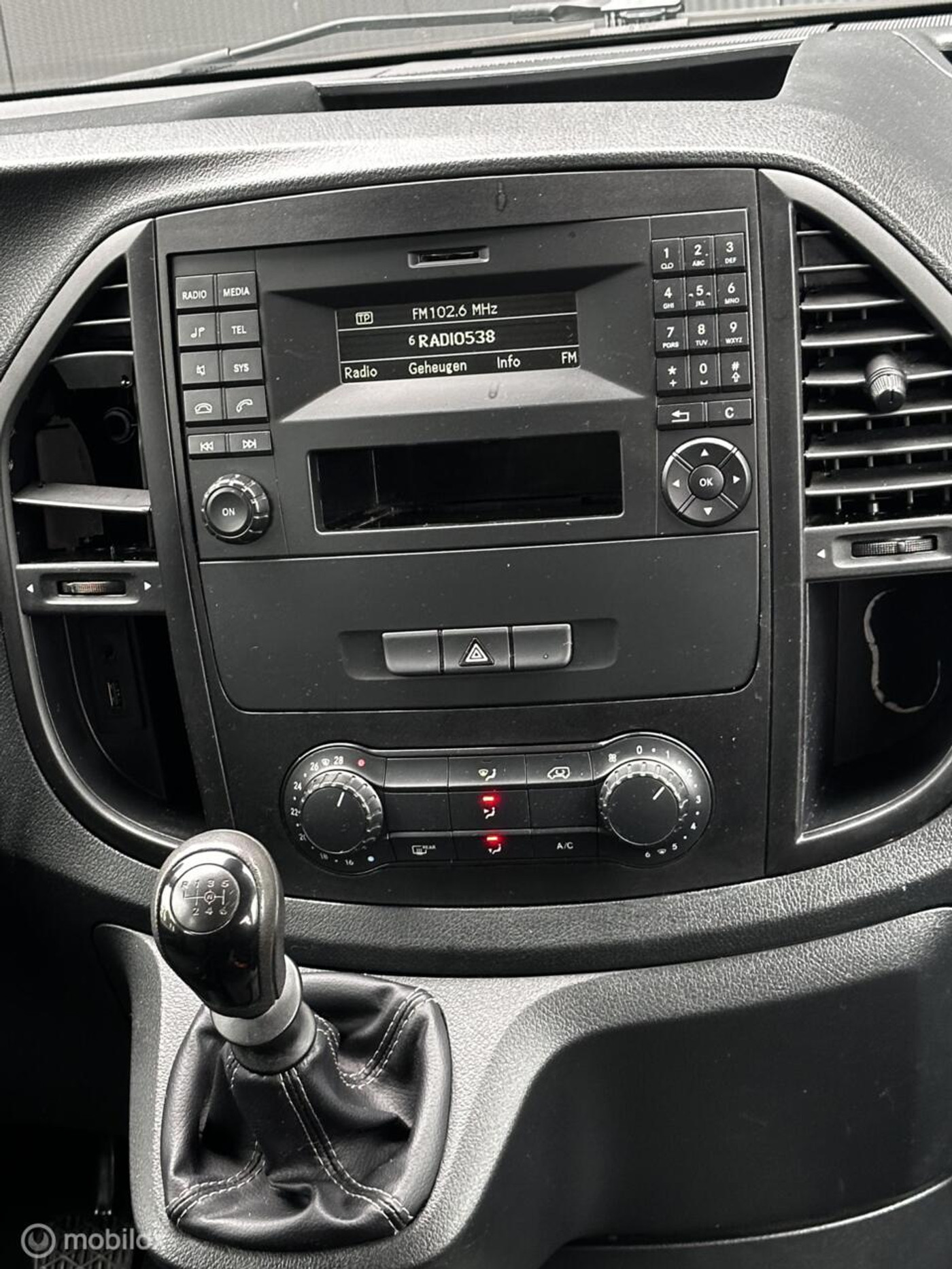 Foto van Mercedes-Benz Vito Tourer