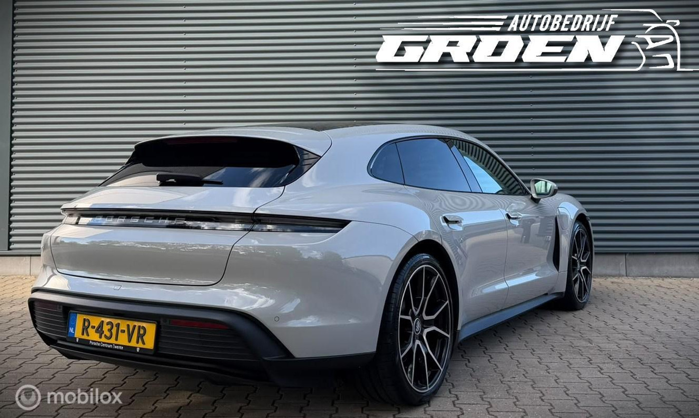Foto van Porsche Taycan