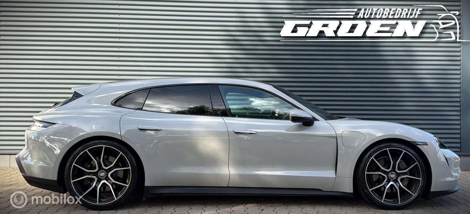 Foto van Porsche Taycan