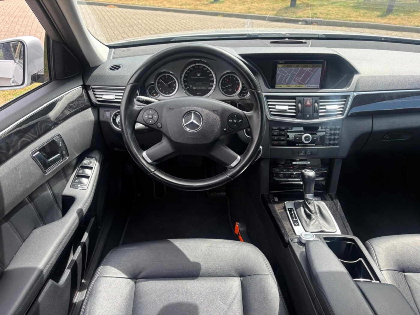 Foto van Mercedes-Benz E 200 Cgi
