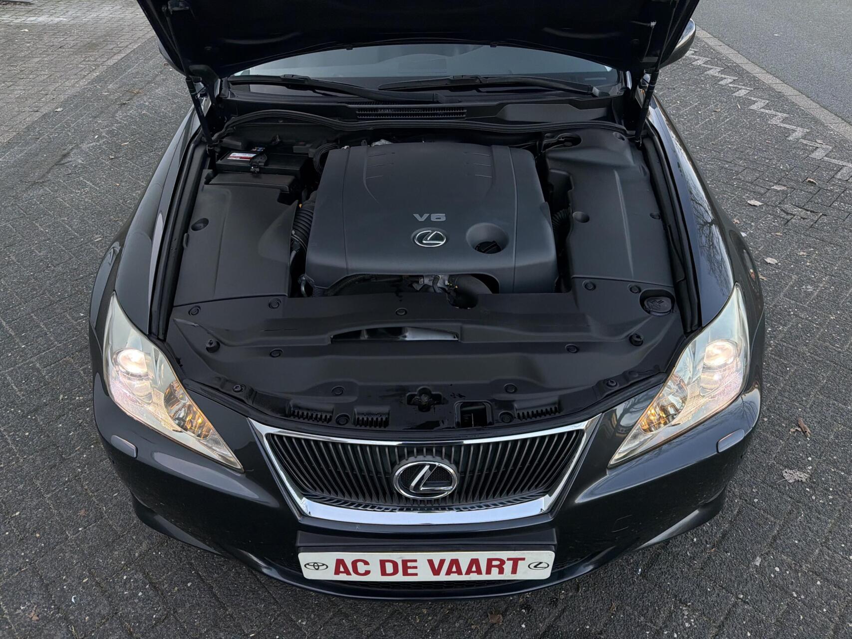 Foto van Lexus Lexus Is250