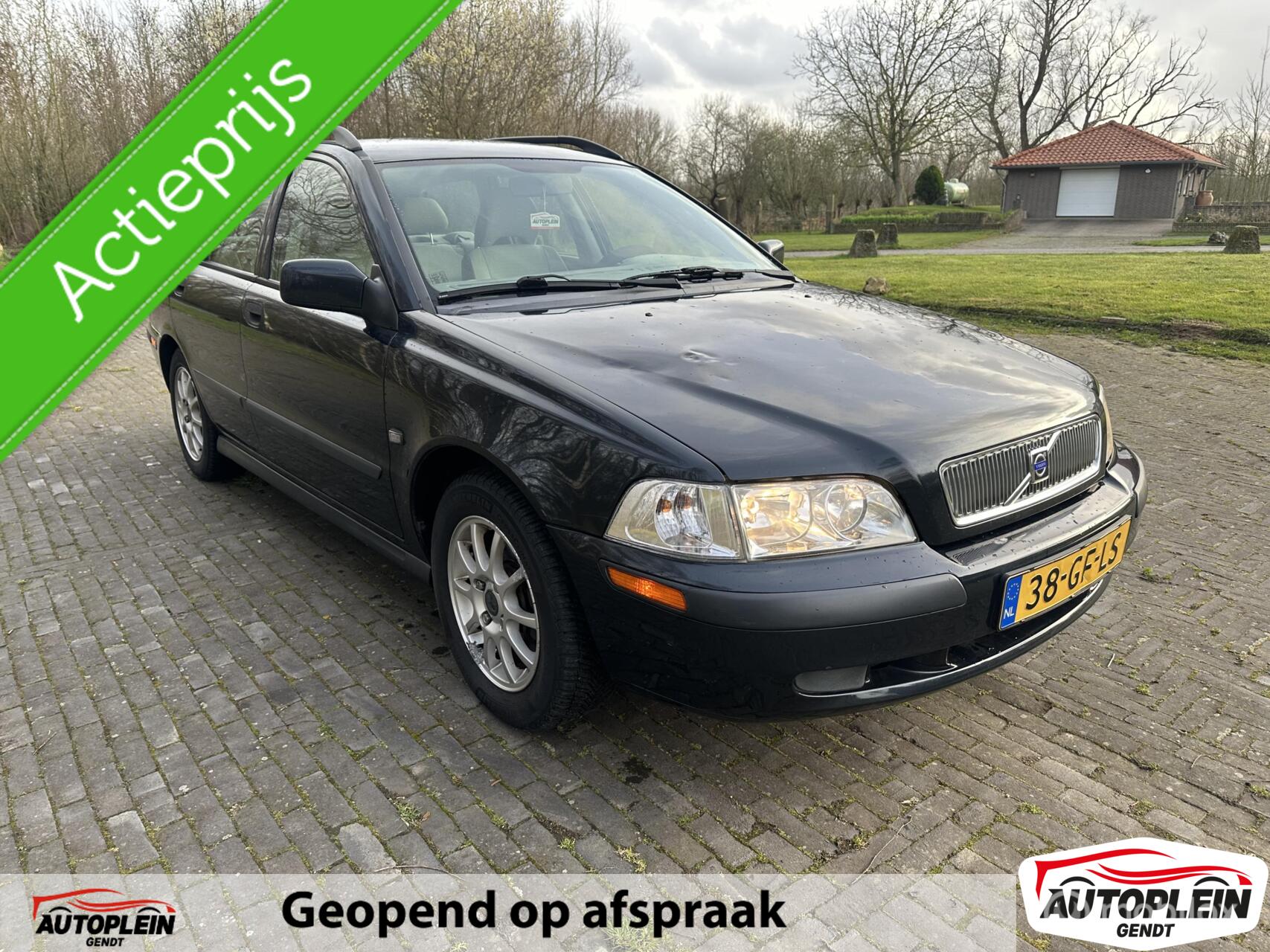 Volvo V40 1.8i Europa 2000 - voorkant
