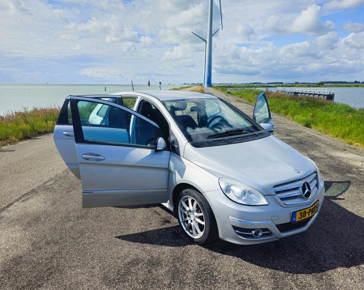 Foto van Mercedes-Benz B 160