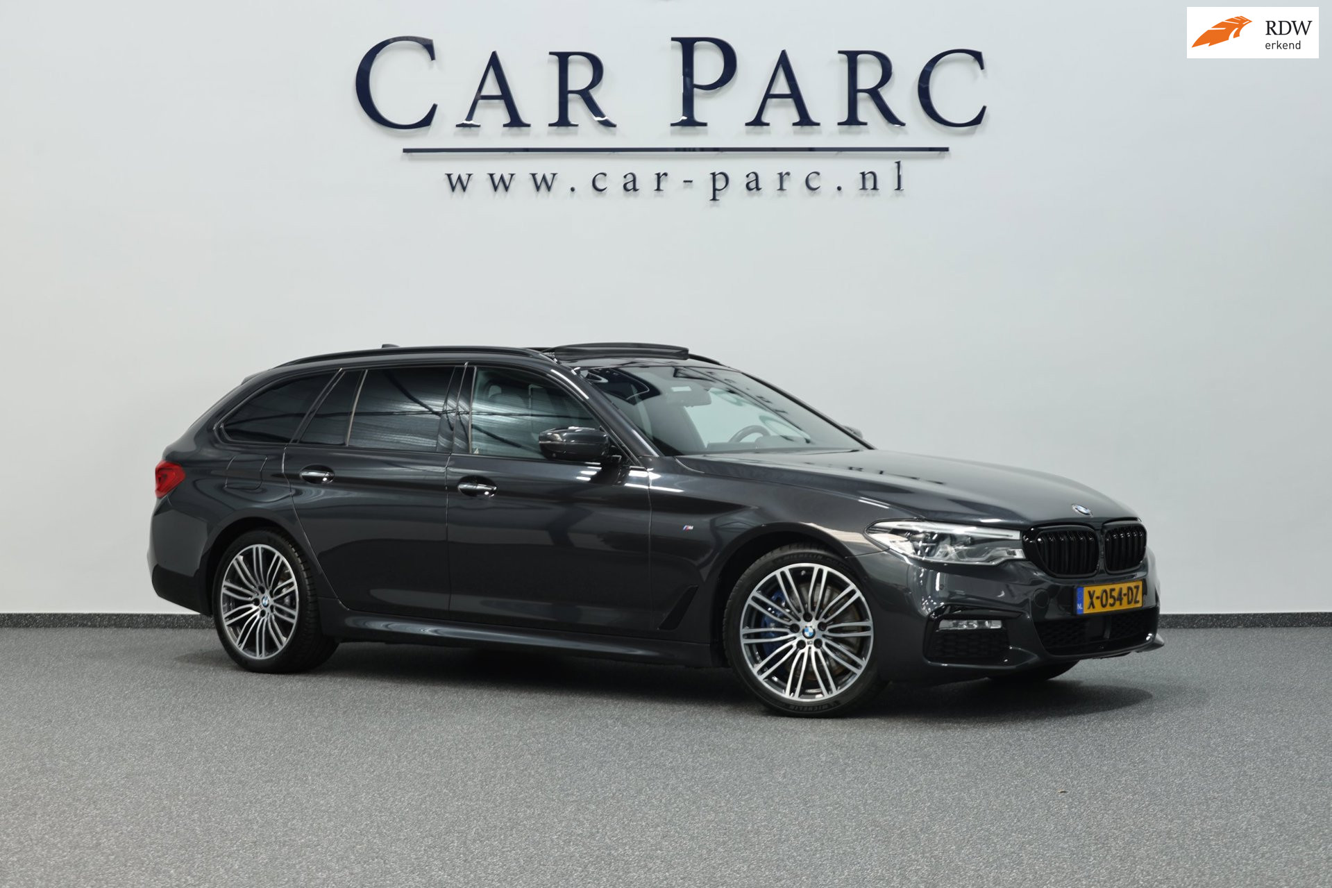 BMW 540i xDrive 540i xDrive M-Sport LED/VIRTUAL/SFEER/PANO/LEER+S.VERWARMING+MEMORY/19" LMV/360/ACC/ECC/12 MND GARANTIE! 2017 - voorkant