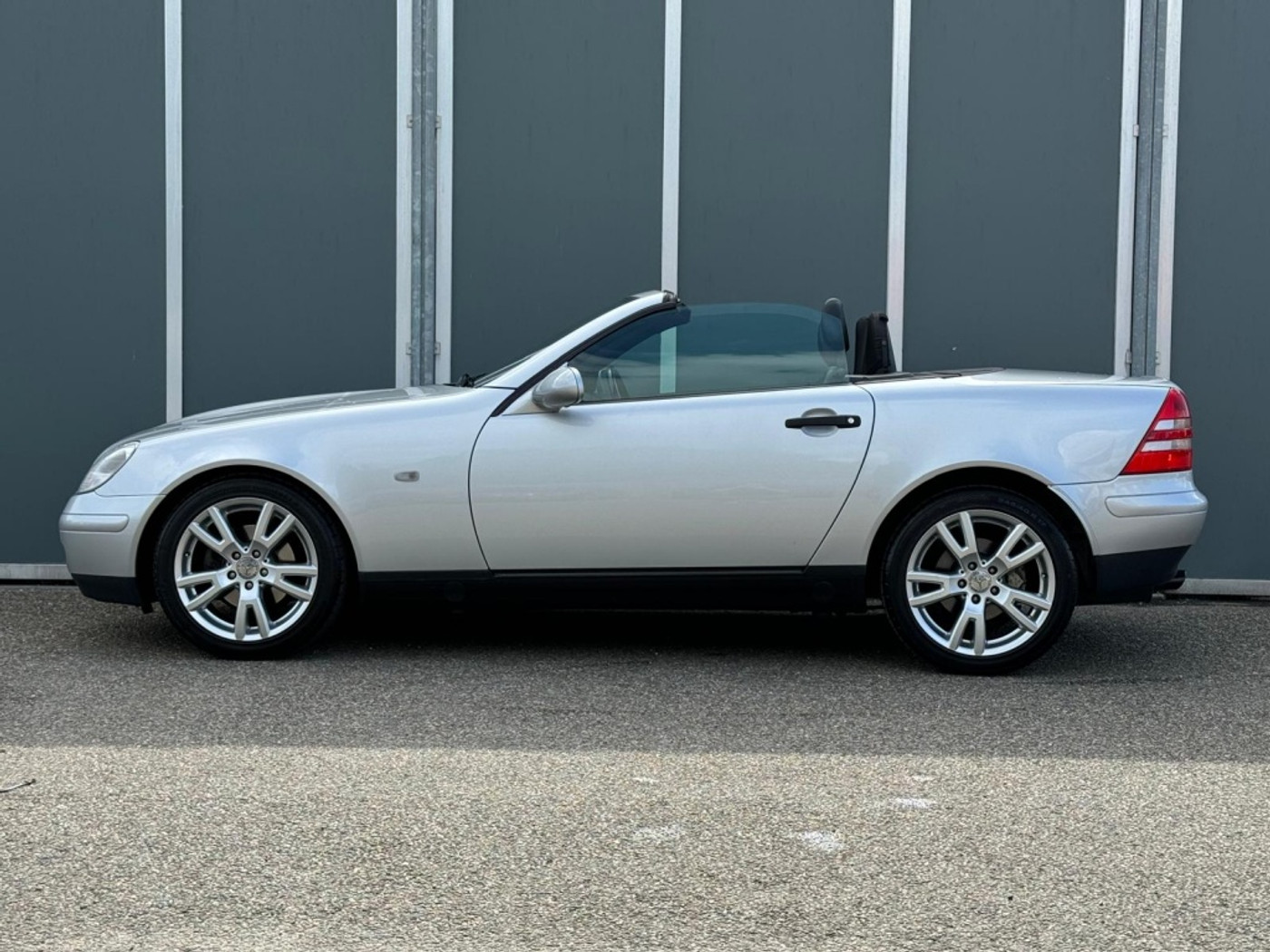 Foto van Mercedes-Benz SLK 230 Kompressor