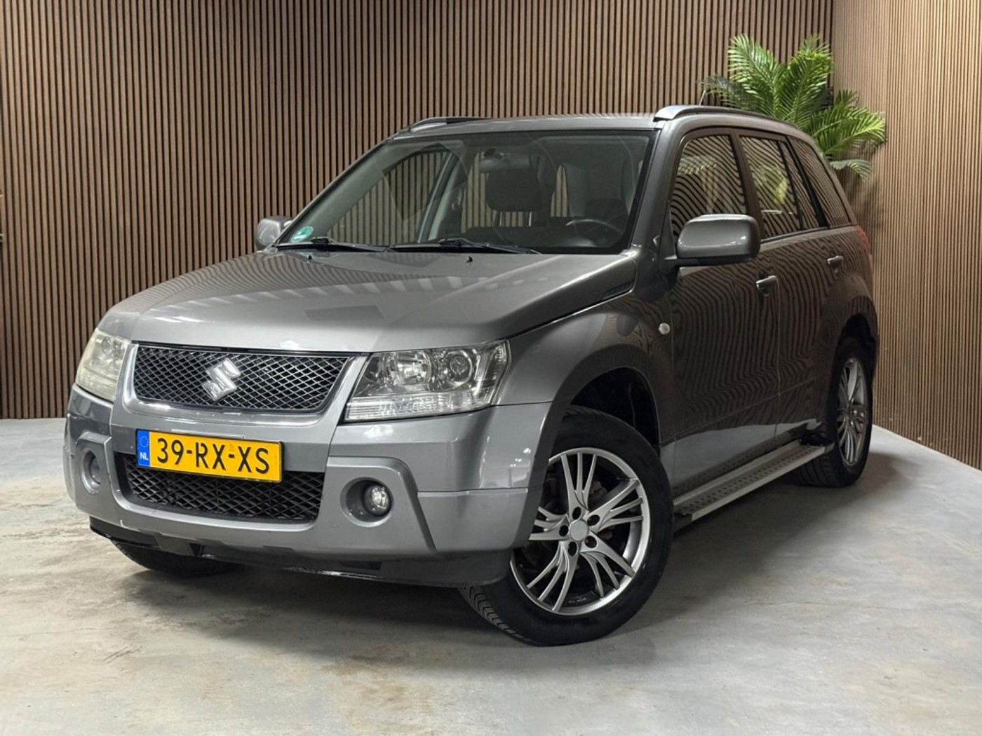 Suzuki Grand Vitara 2.0-16V Exclusive 2005 - voorkant