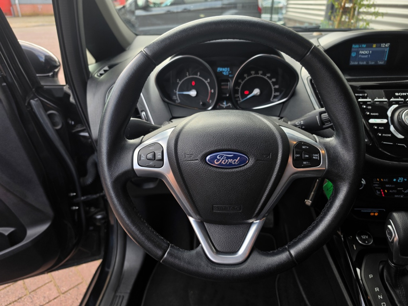 Foto van Ford B-max