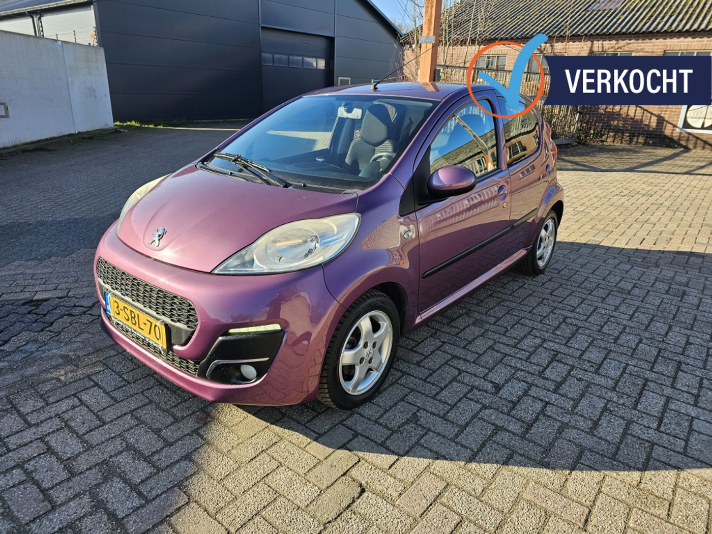 Peugeot 107 1.0 Active 2013 - voorkant