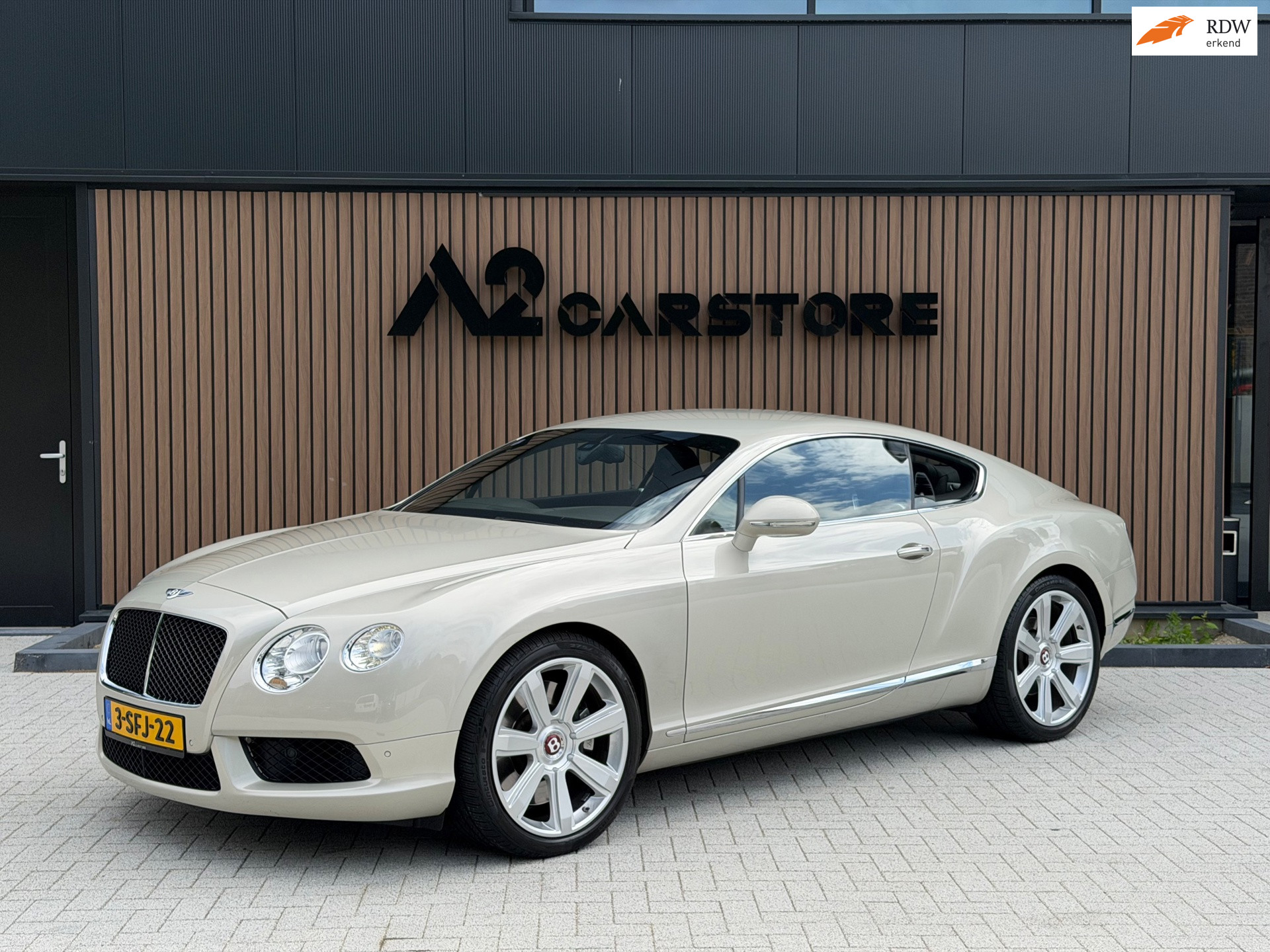 Bentley Bentley Continental GT V8 4.0 V8 Coupé 507PK MASSAGE 2012 NIEUWSTAAT! 2012 - voorkant