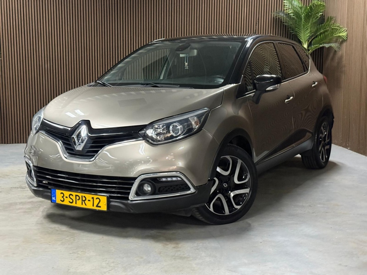 Renault Captur 1.2 TCe Dynamique 2013 - voorkant