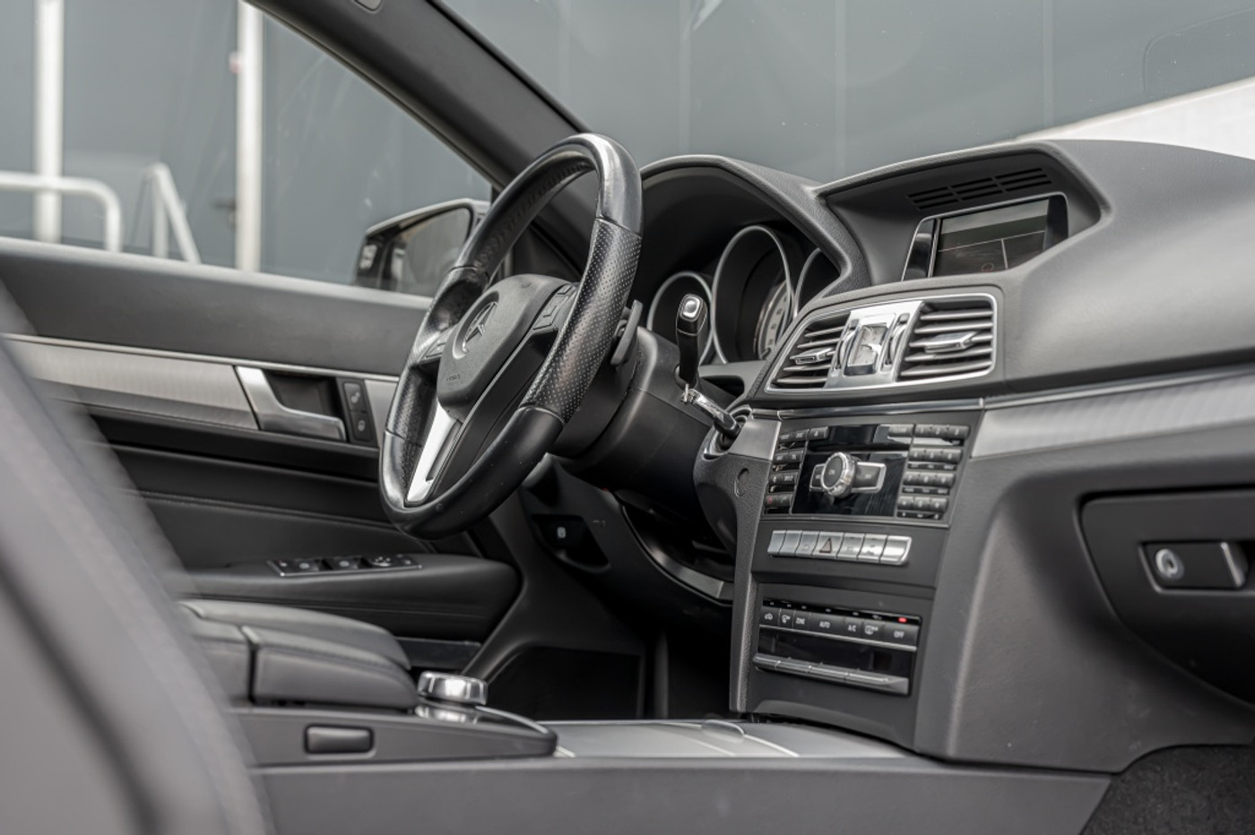 Foto van Mercedes-Benz E 200