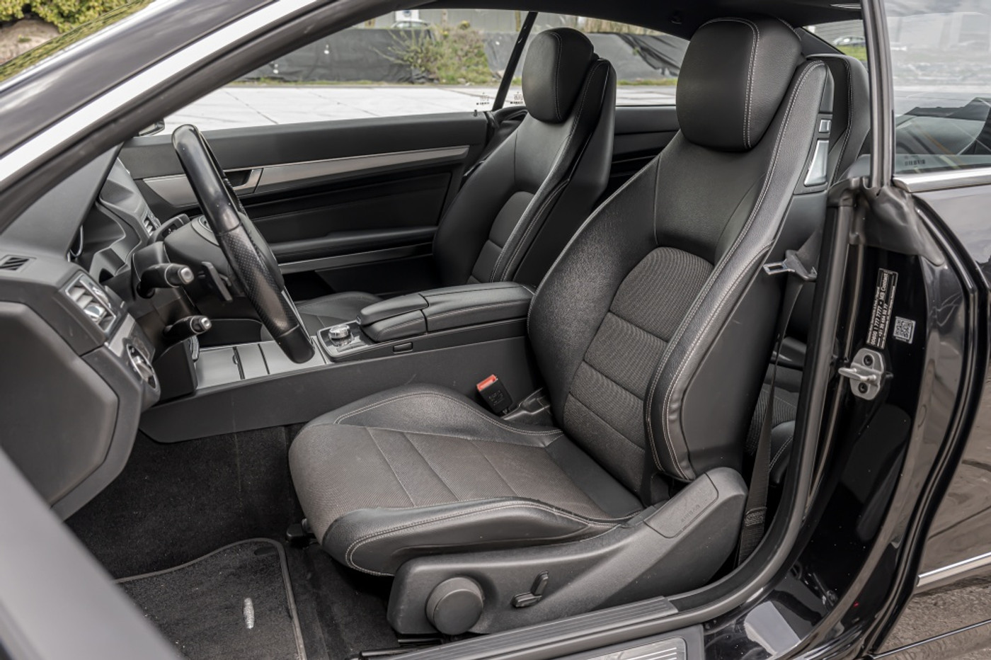 Foto van Mercedes-Benz E 200