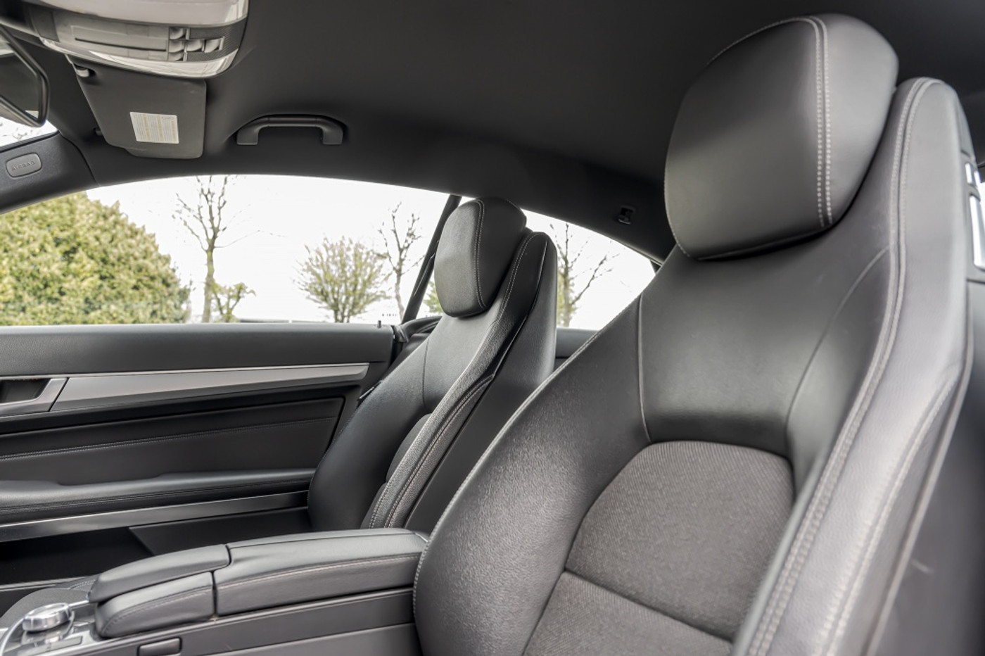 Foto van Mercedes-Benz E 200