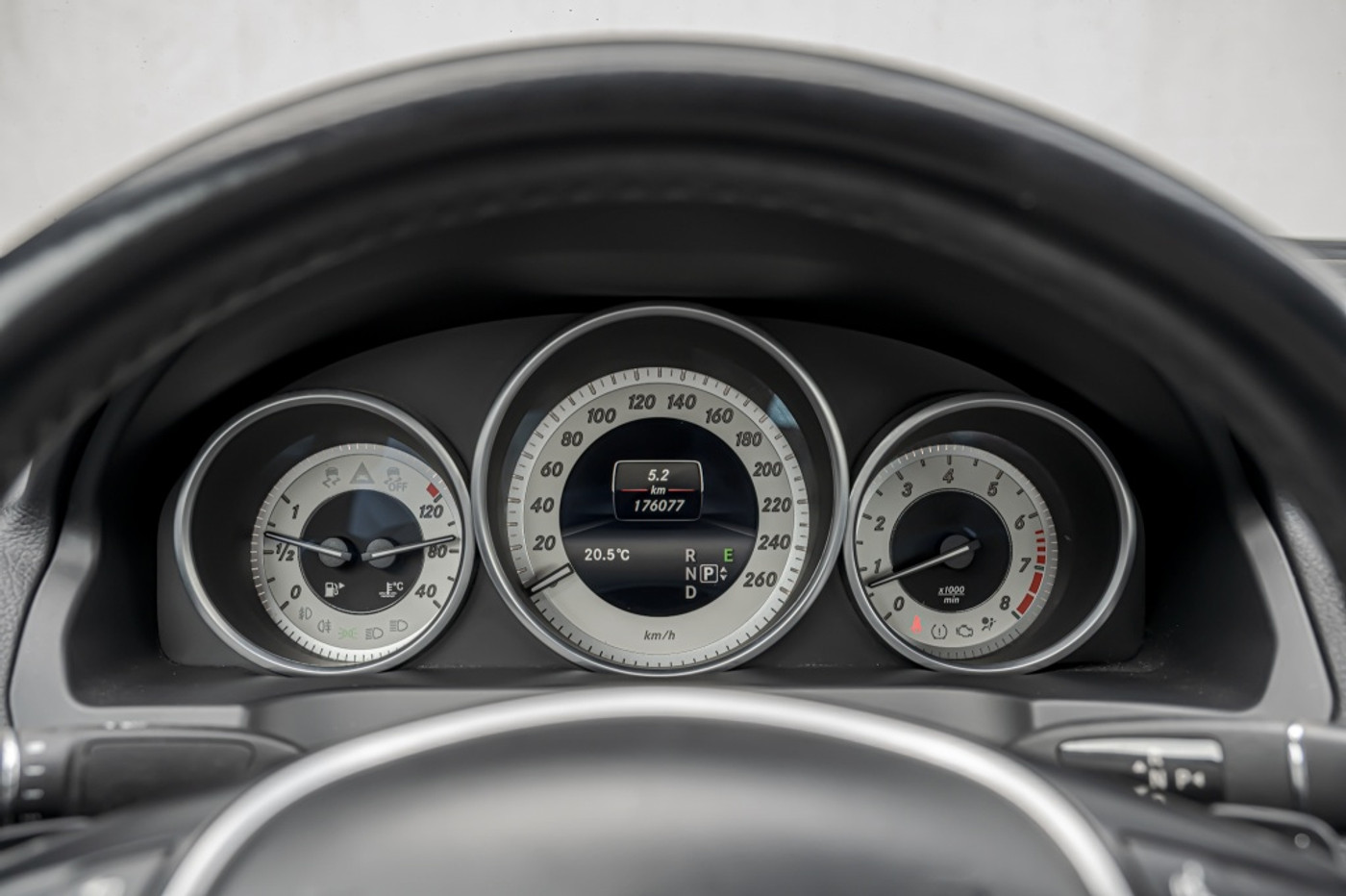 Foto van Mercedes-Benz E 200