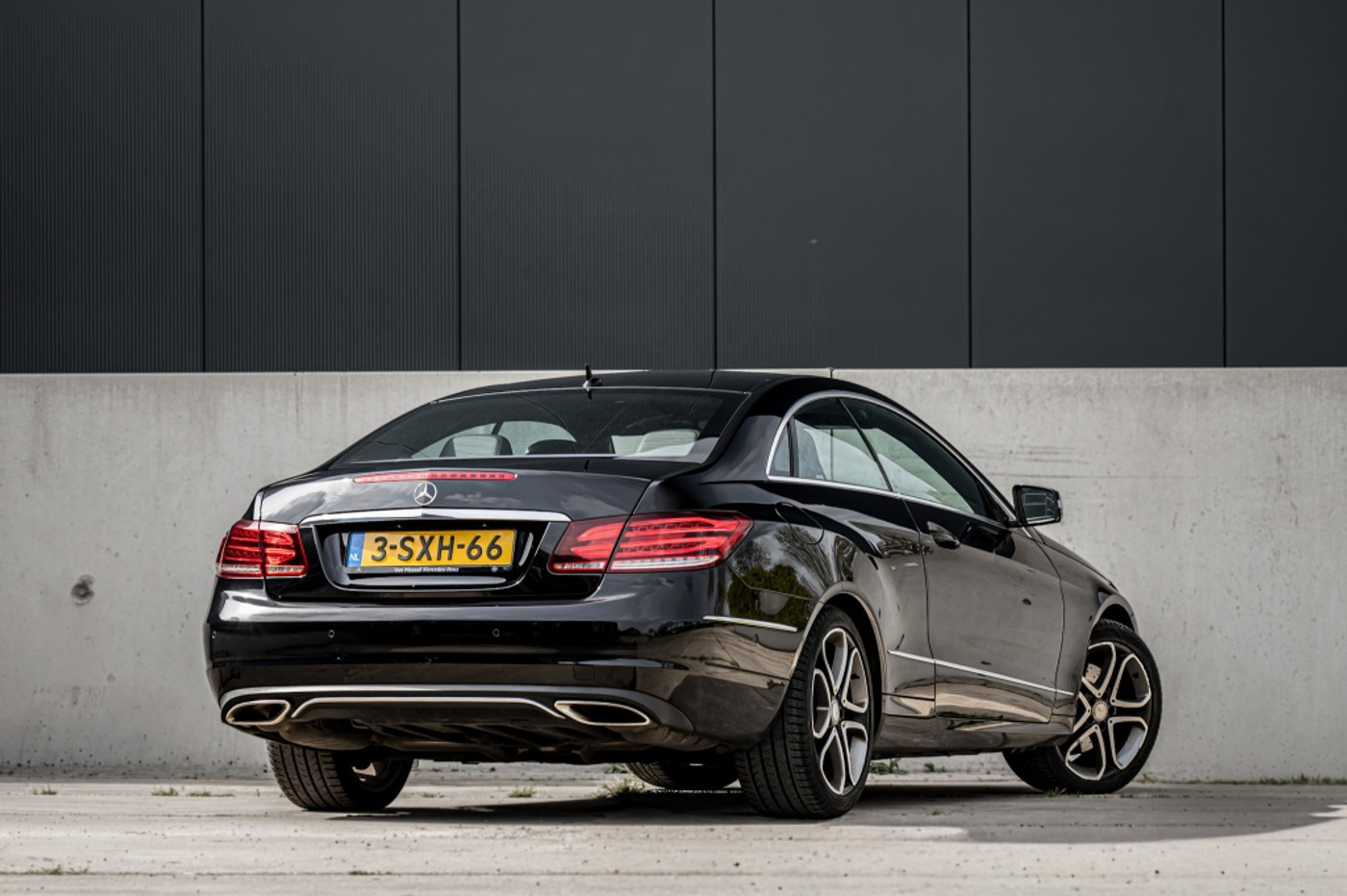 Foto van Mercedes-Benz E 200