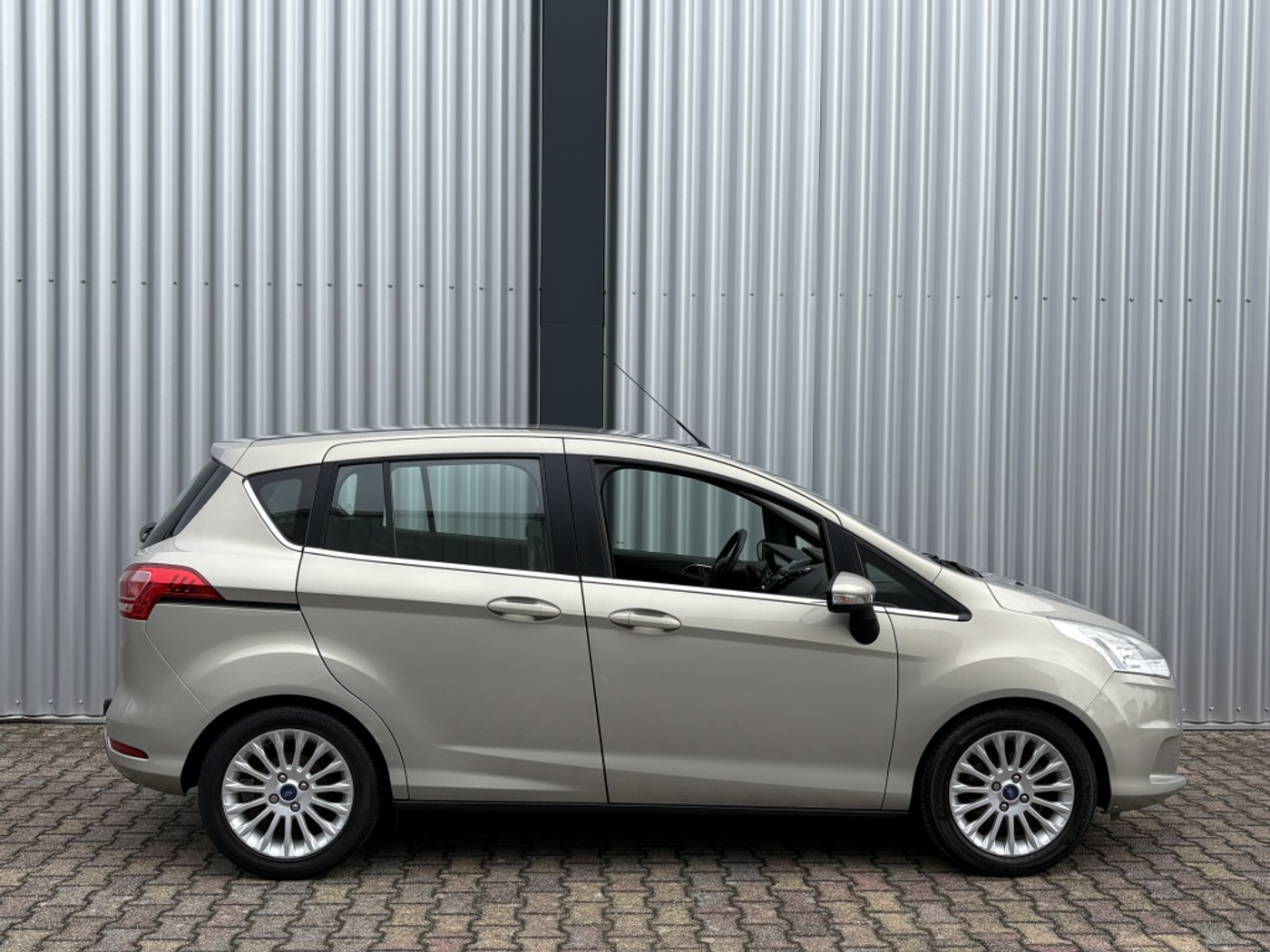 Foto van Ford B-max