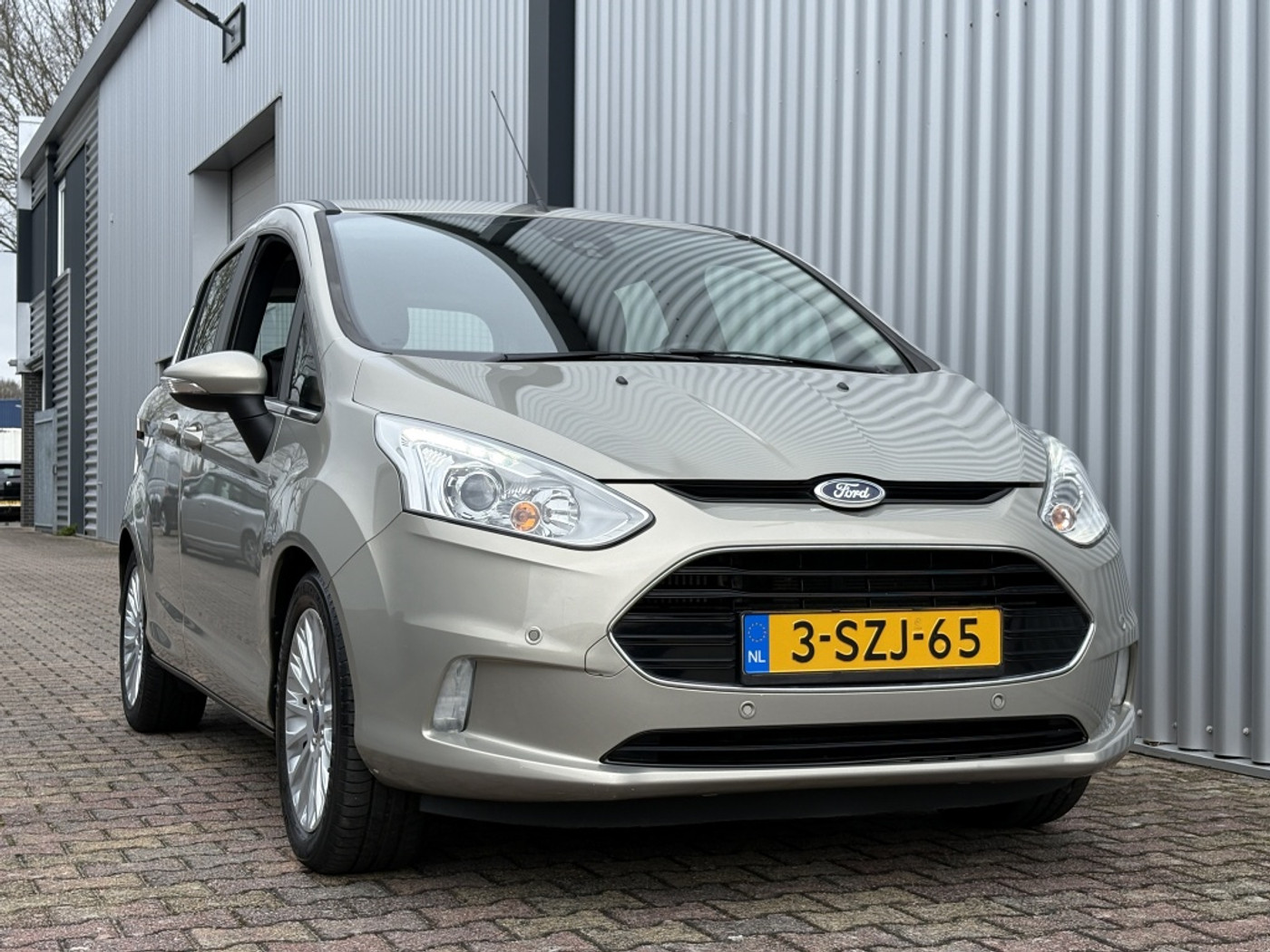 Foto van Ford B-max
