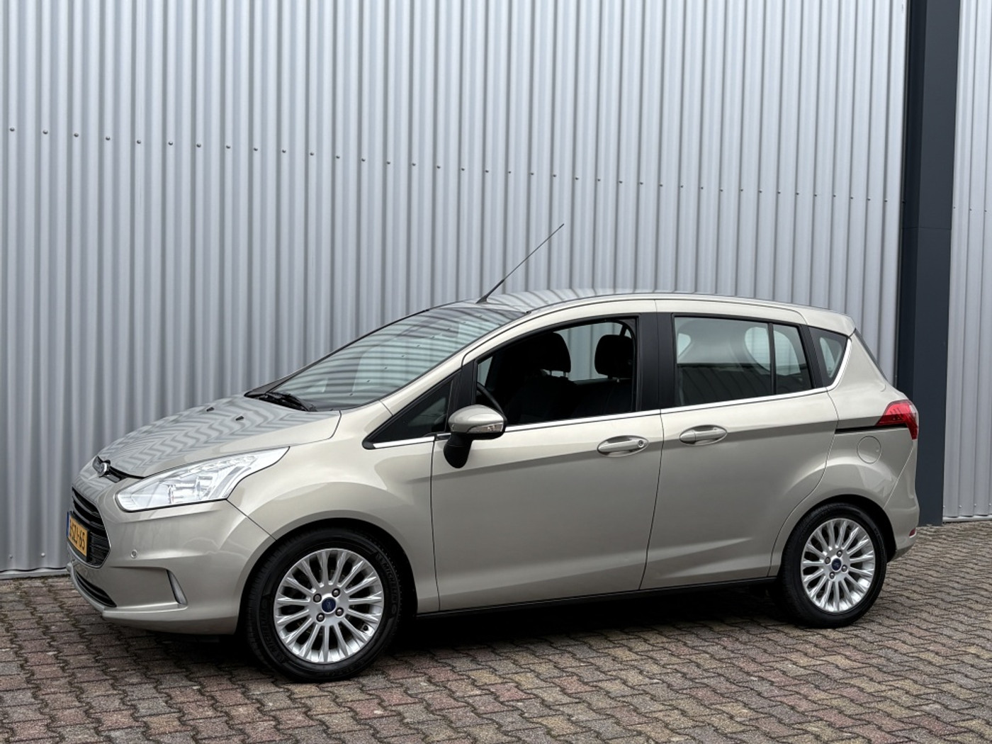 Foto van Ford B-max