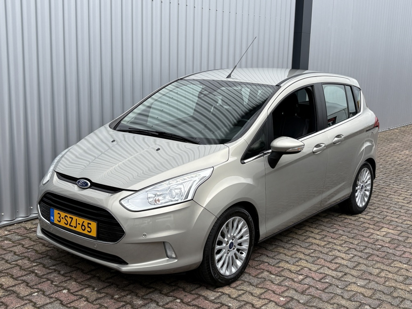 Foto van Ford B-max