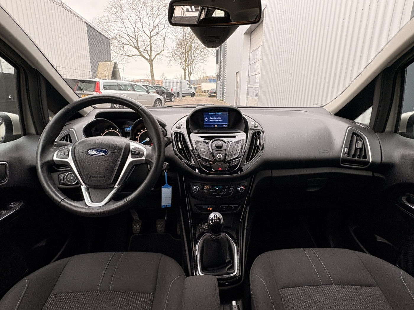 Foto van Ford B-max