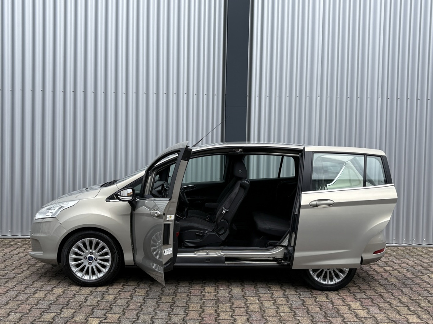 Foto van Ford B-max