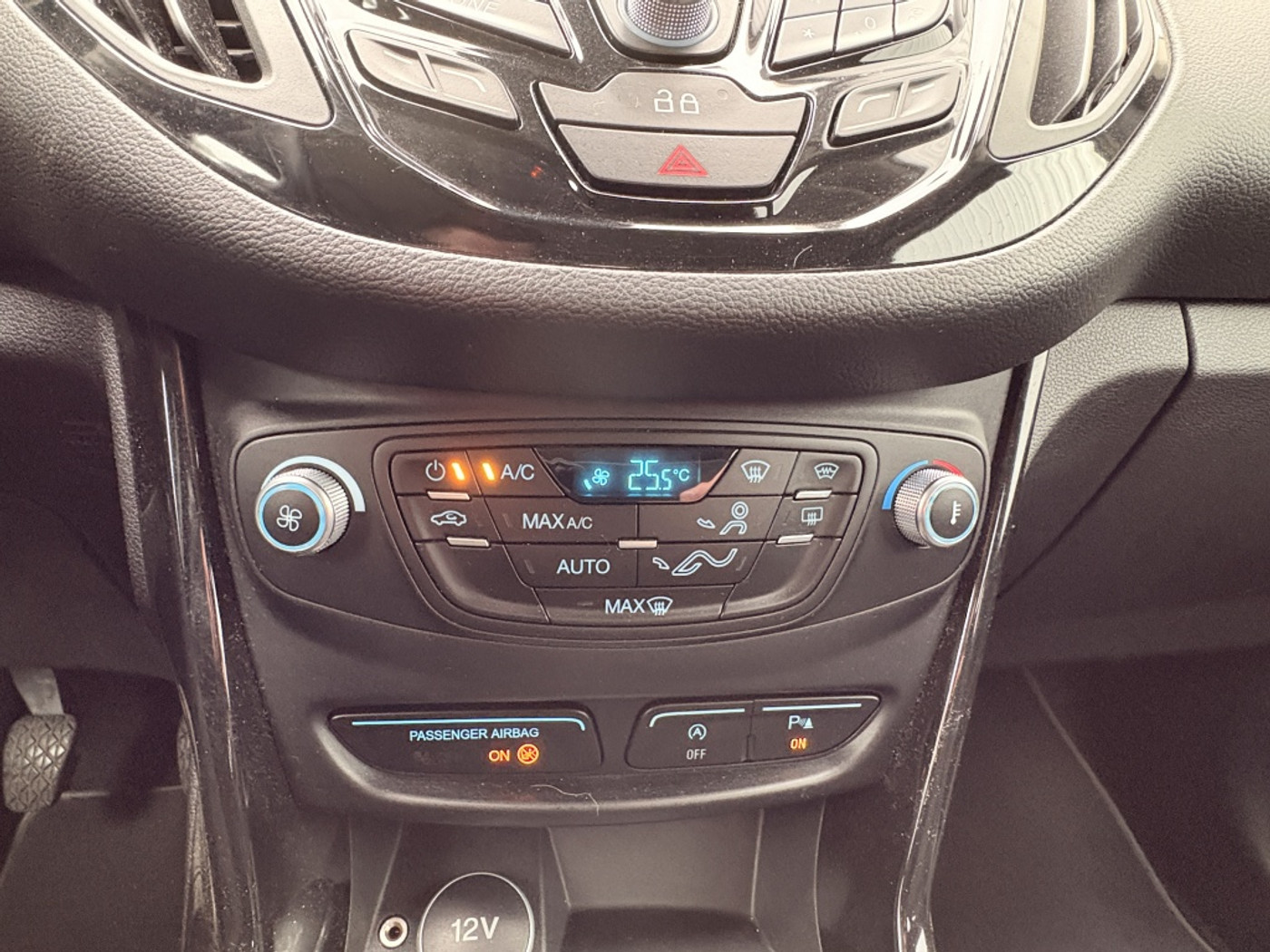 Foto van Ford B-max