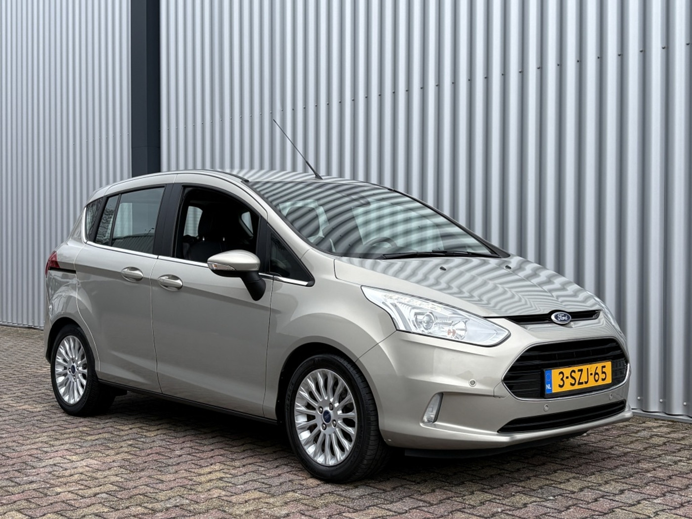 Foto van Ford B-max