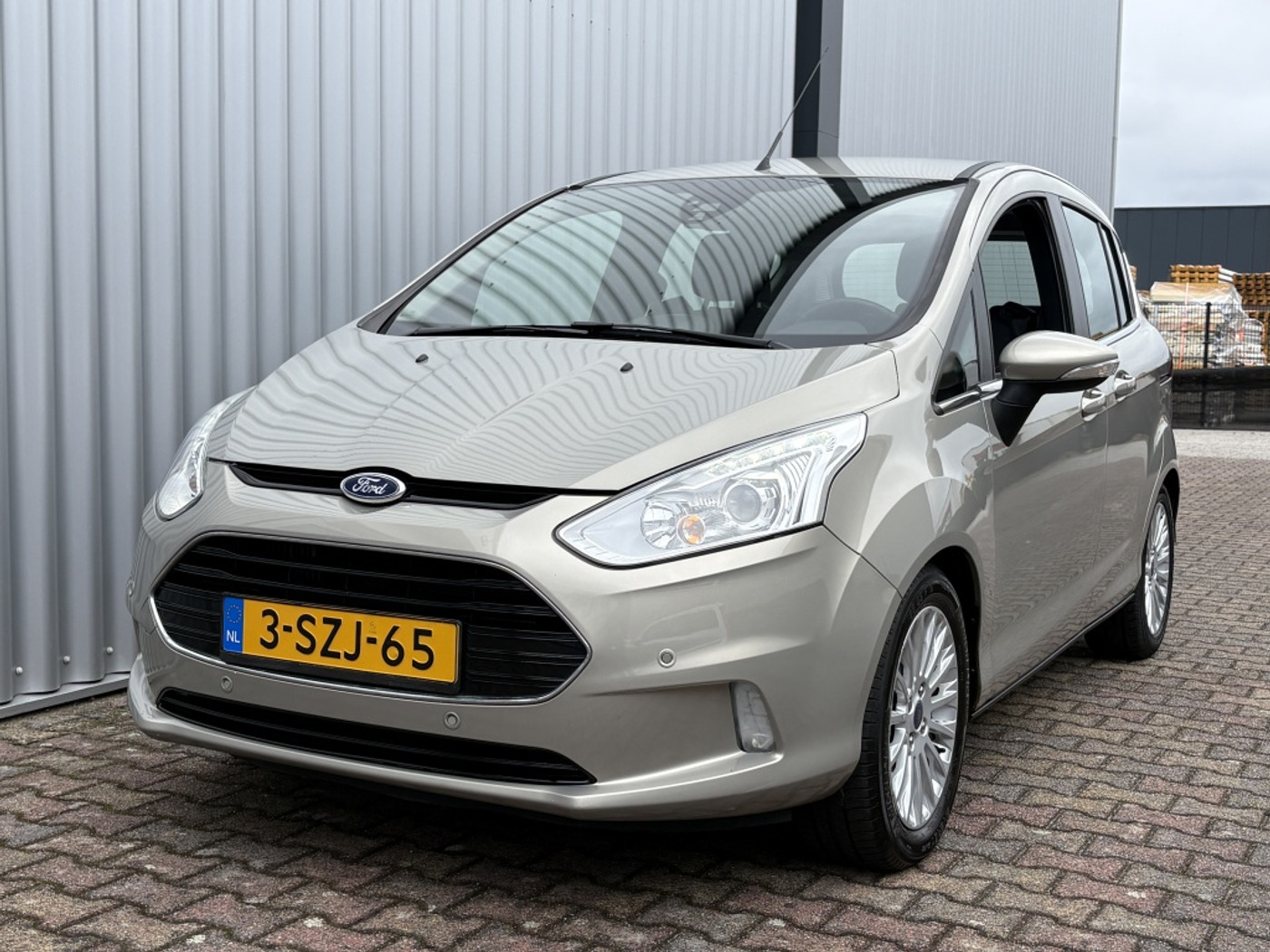 Foto van Ford B-max