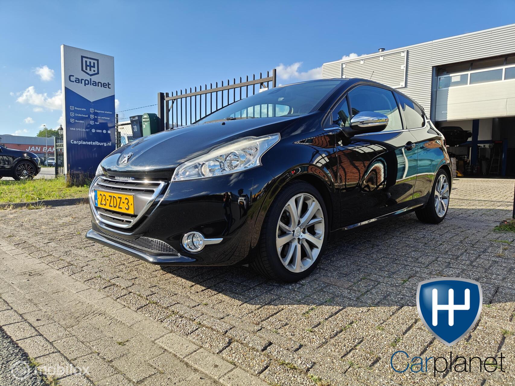 Peugeot 208 1.6 THP Allure 2012 - voorkant