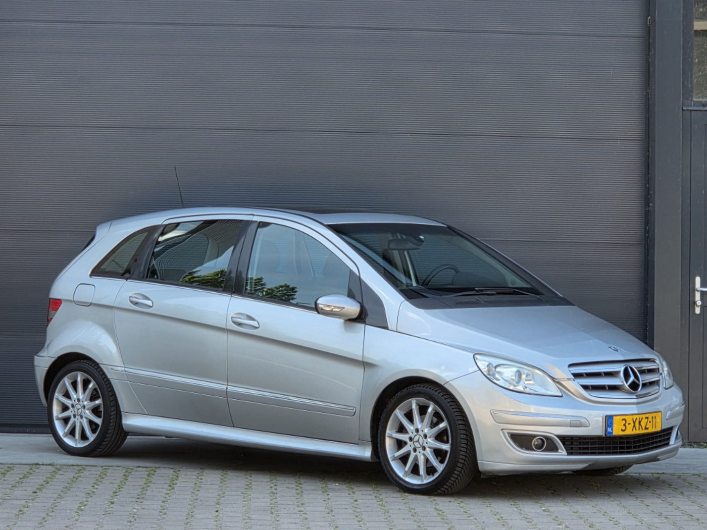 Foto van Mercedes-Benz B 200
