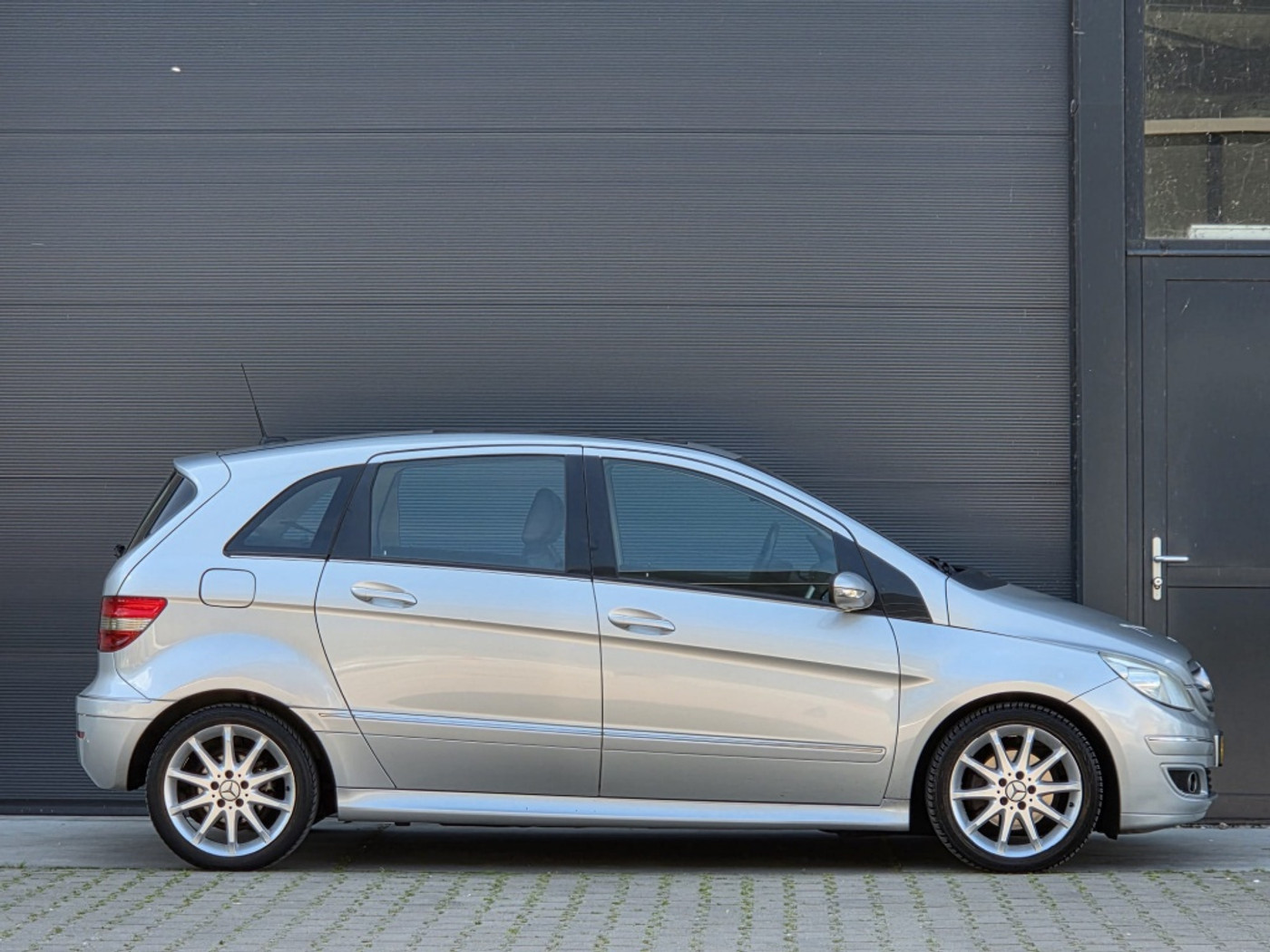 Foto van Mercedes-Benz B 200