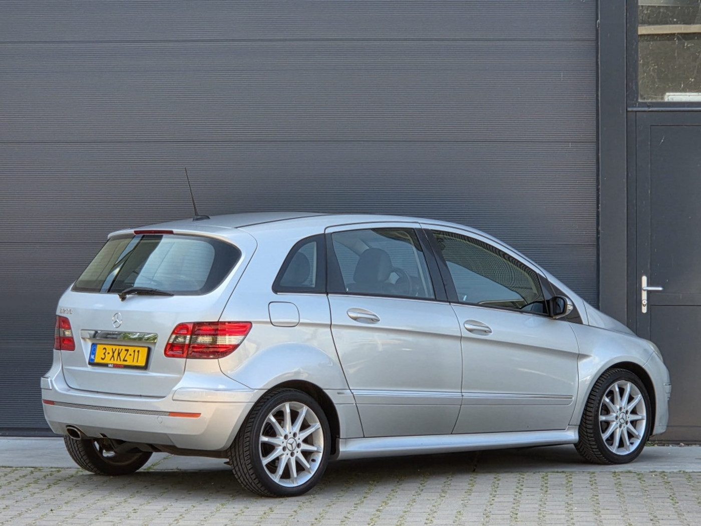Foto van Mercedes-Benz B 200