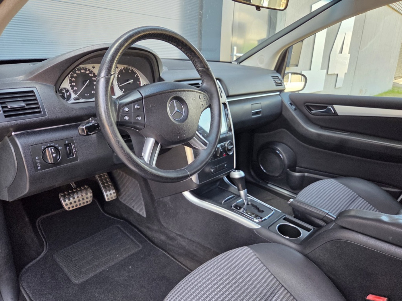 Foto van Mercedes-Benz B 200