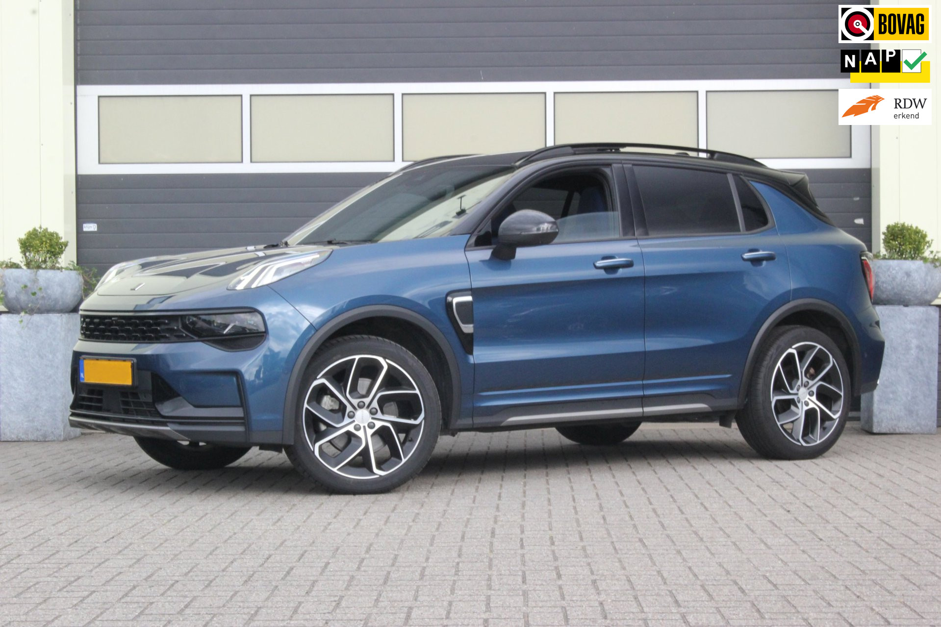 Lynk&co LYNK & Co 01 1.5 PHEV Plug-in hybrid | NAP | Donkere Hemelbekleding | 2024 - voorkant